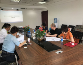 美女被爆操嫩逼视频我中心热烈欢迎科促会来我中心组织召开职工安全素质提升活动（应急逃生能力）项目研讨会